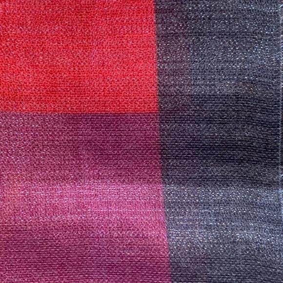 Multicolour large scarf with weekdays script - Picture 4 of 6